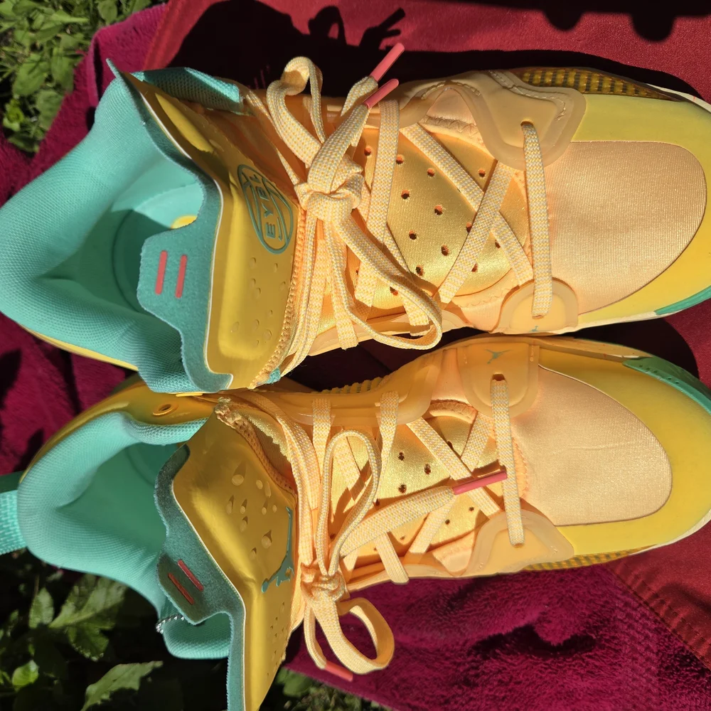 Nike Air Jordan 37 Low 'Freshly Squeezed' EYBL SZ 9 EUC           (BIN 006) - Picture 5 of 13